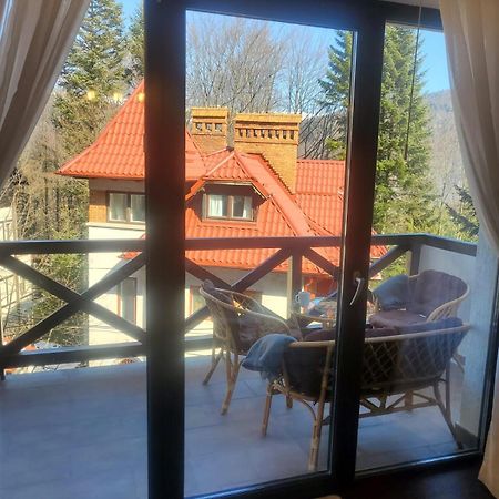 Casa Larisa - Wolves Apartment Sinaia Bagian luar foto