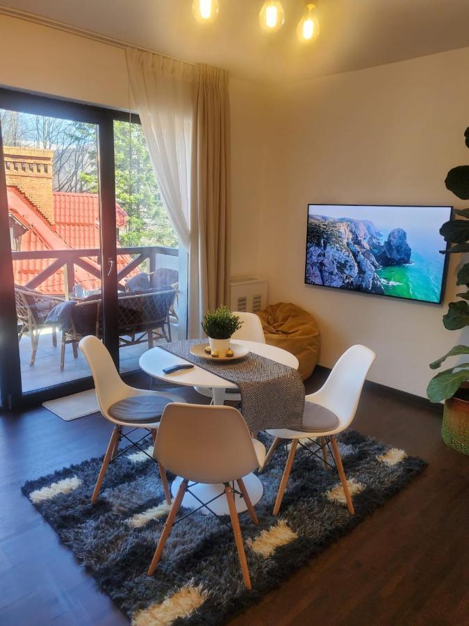 Casa Larisa - Wolves Apartment Sinaia Bagian luar foto