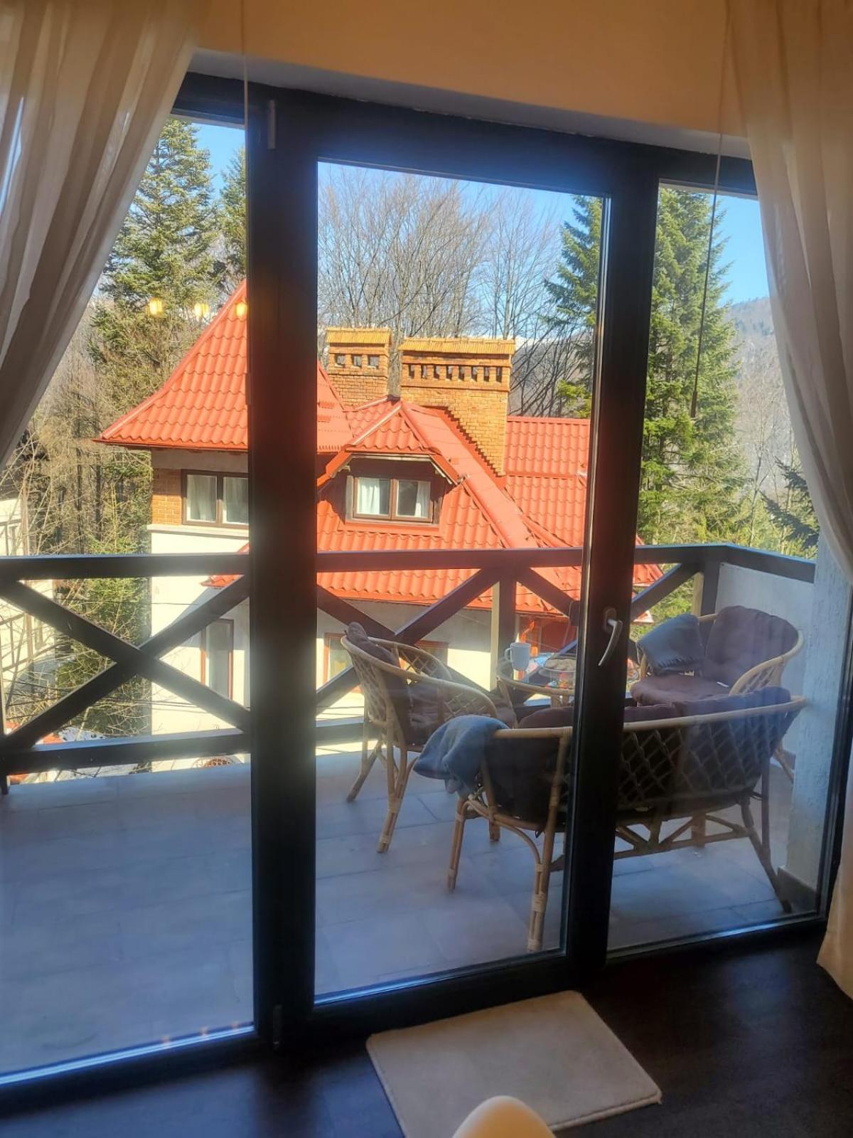 Casa Larisa - Wolves Apartment Sinaia Bagian luar foto
